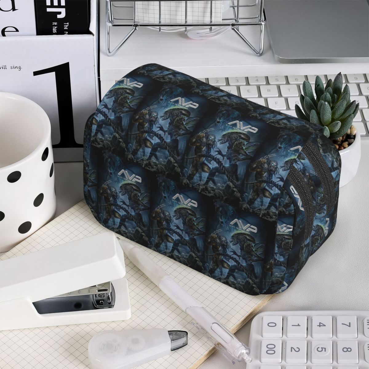 Estojo de lápis Alien Vs Preda - Office Supply Vs Stationery avaliação e preço